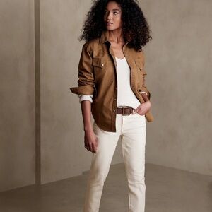 BANANA REPUBLIC  Luxe Ankle Zip Twill Style Chino in Ecru